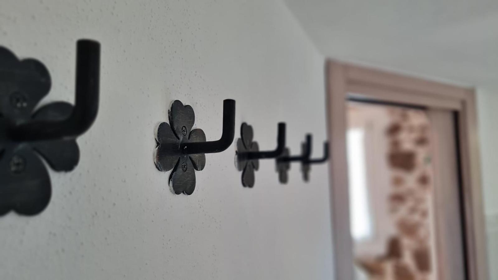 Lo Stazzo Della Dottoressa Enas Esterno foto